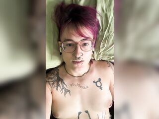 Hawt trans goth talks to u during the time that masturbating