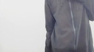 A perverted nympho who can't stand it in the park's toilet and squirts cum without worrying about ot