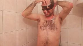 Hairy Earl takes a shower
