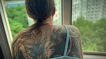POV She Was So Tempting in the Window – I Had to Cum on Her Back