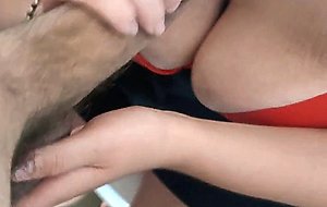 Slut gives a blowjob before going to sea !!!