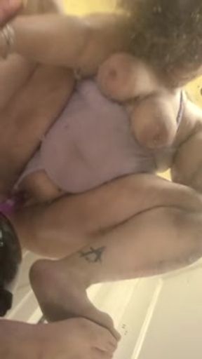 Thick ass Latina 😋😍 pussy fun