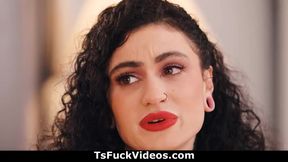 Transgender Shiri Allwood gets down with her female colleague