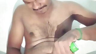 Kompilasi: filem buatan sendiri pelacur gay India kulit putih muda yang sedang bercinta dengan brengsek sendiri