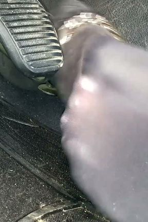 Revving in Grey Flats with Chains in Mp4format