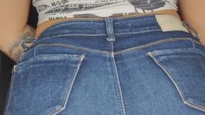 My farts so vibrant in my jeans, my big ass, and farts trapped in my tight jeans