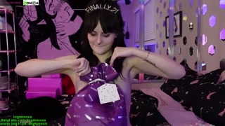 Finally 21: Opening Birthday Gifts Live