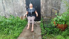 Wrinkled soles and wet under the rain (1)