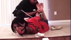 GRM 32 01 Jesse Gabe sweaty sneakered babe