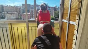 sexo arriesgado en el balcon con mi vecino infiel !!