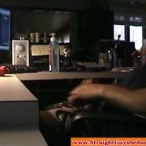 Straight amateur bloke wanking off watching porn