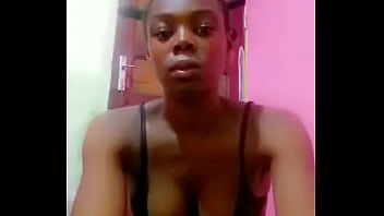 Ebony se masturbe solo