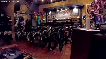 Fui al almacen y pedí_ un favor anal.Sexo arriesgado.Facial.Fetiche