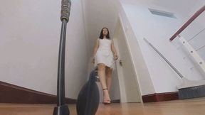 VR360 MARTINA trampled on the dwarves before going out