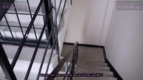 Babe sucks a neighbor's dick in the entrance when talking to husband