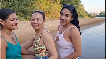 Tigresa Vip e suas Amigas na beira do Rio em cima do Jet Ski