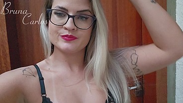 PEGUEI MEU NAMORADO APRONTANDO, FIQUEI EXCITADA E ENTREI NA PUTARIA FUDEMOS E GOZAMOS DEMAIS