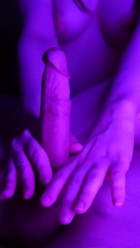 I Called My 18+ Juicy Neighbor to Training Jerk off My Dick, She Was Delighted