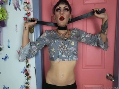 Cute amateur brunette naughty in solo jerking show on camera