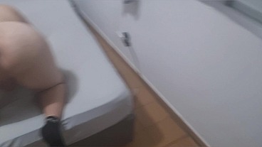 Arrombando cuzinho virgem