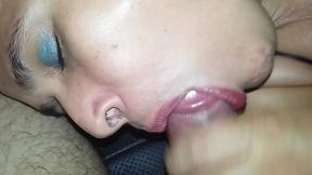 Gulping down cum: Ruivinha's messy blowjob