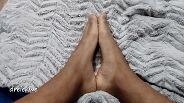 foot fetish in my bed "you are a foot morbid person"