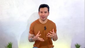 Enfermo de la cruz roja dotado de 20cm de verga y joven universitario se hacen sexo oral en la ducha