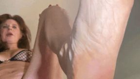 MILF Giantess foot trample - 720 HD WMV