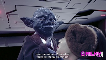Cum Wars: Master YODA fucks the hot princess Leia