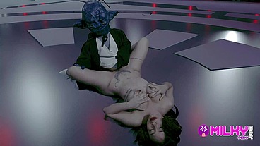 Cum Wars: Master YODA fucks the hot princess Leia