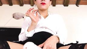 ”Educator in stockings provides you an excellent JOI lesson”