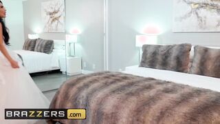 Brazzers - Phat ass Lela Chaturbate cucks and makes him view