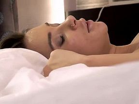 Lesbian With Tattoos Wants To Be Passive Under The Onslaught Of An App