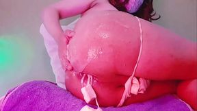 (Trailer) Tranny disfruta unos deliciosos malvaviscos hasta volverlos viscosos - Maddy Diamond