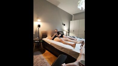 My mom caught us when I jerk my husband off and she watched how he cum during our talk. Mom’s Pov