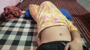 Nisha Bhabhi squeezes her pussy and boobs and squeezes her pussy out of water