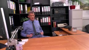 Sexy pierced blonde gets sprayed in the mouth in the office