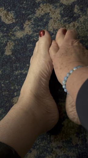 Let’s play footsie