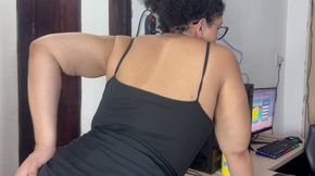 Naughty Secretary Sucked off Company Boss to Promote Herself
