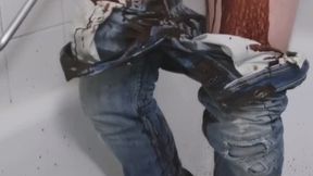 Masturbating DC Shoe with cum and chocolate