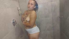 Midget Stay Wett.... Pussy so Clean ... Like Water