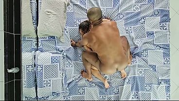 A MULHER DO MEU AMIGO VEI AQUI PRA CASA E AGENTE SI DIVERTIU MUITO FUDENDO
