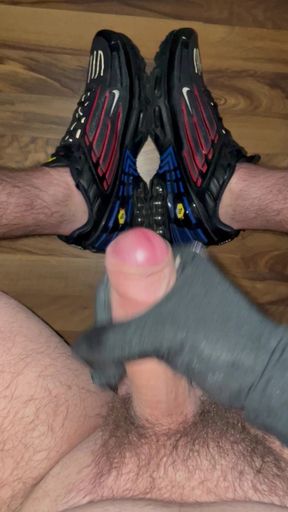 Massive cumshot on my Nike tn