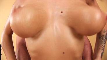Coed Girls have big Tits !