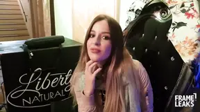 Tattooed sexy bi Marica Chanelle gives a deepthroat blowjob in the changing room
