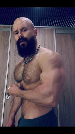 I’m All Sweaty and Muscles Are so Pumped