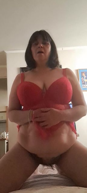 Showing off Hot MILF Tits