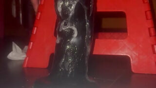 Grobe Fisting-Session mit Amateuren lässt selbstgemachte Kerle nach wilder Masturbation fassungslos zurück