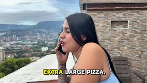 Tattooed Latina seduces pizza delivery man