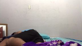 na cama com ele flakael sem camisinha